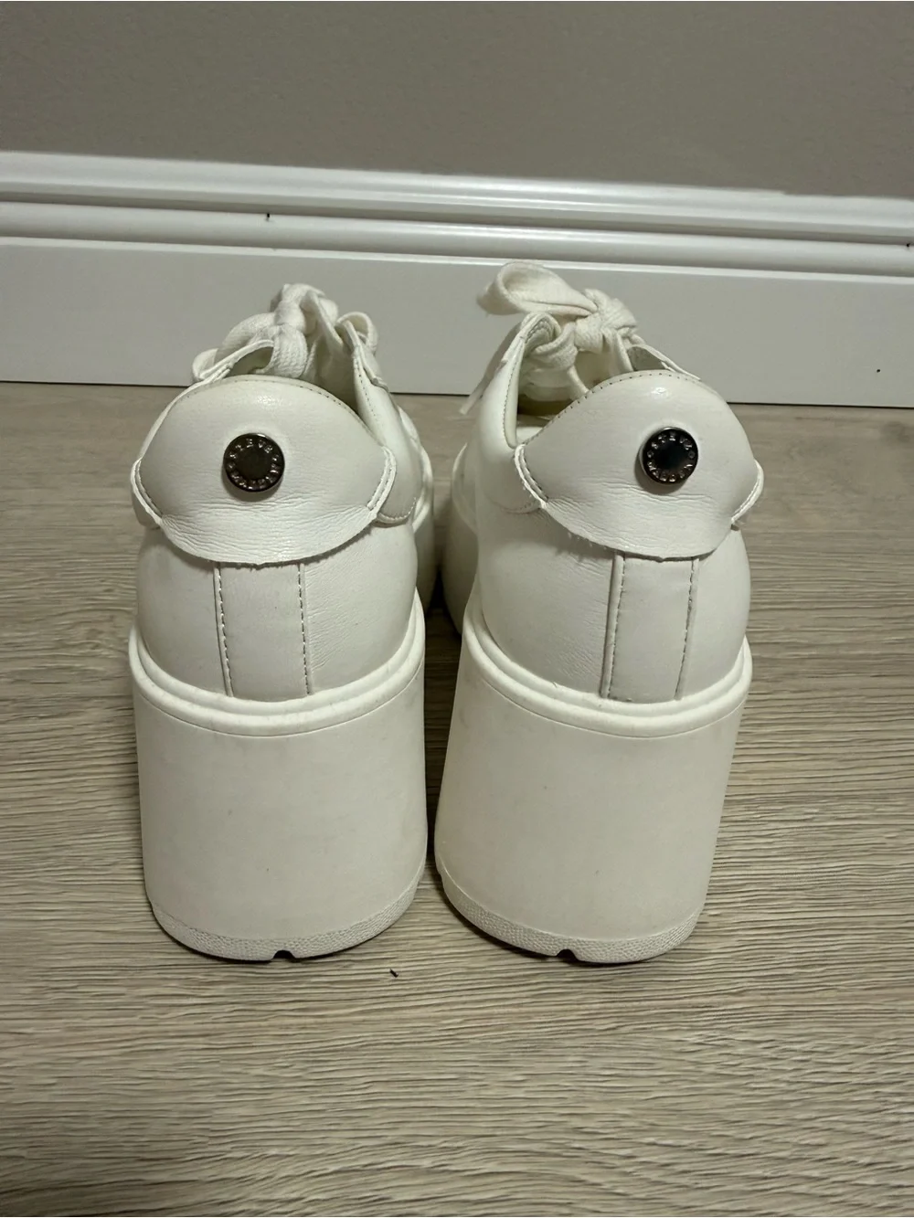 Steve Madden clean height laces